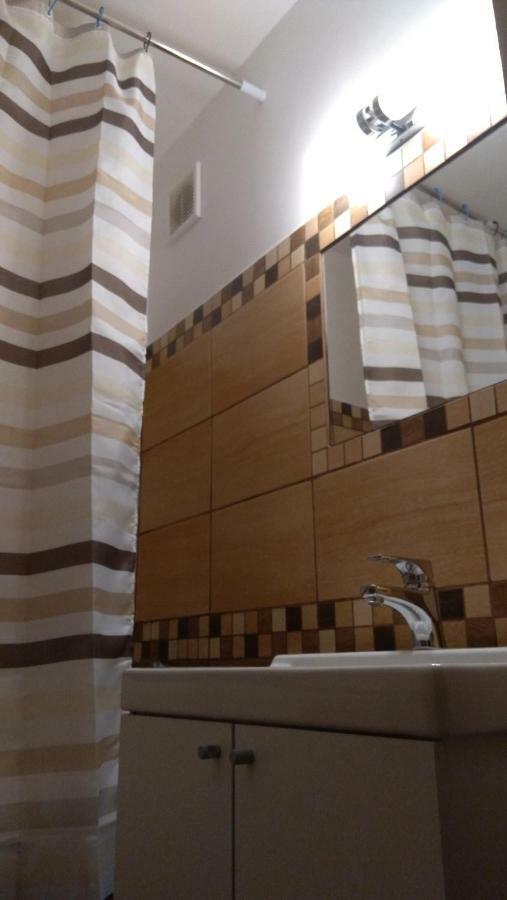 Gesztenyes Apartman Miskolc Ngoại thất bức ảnh