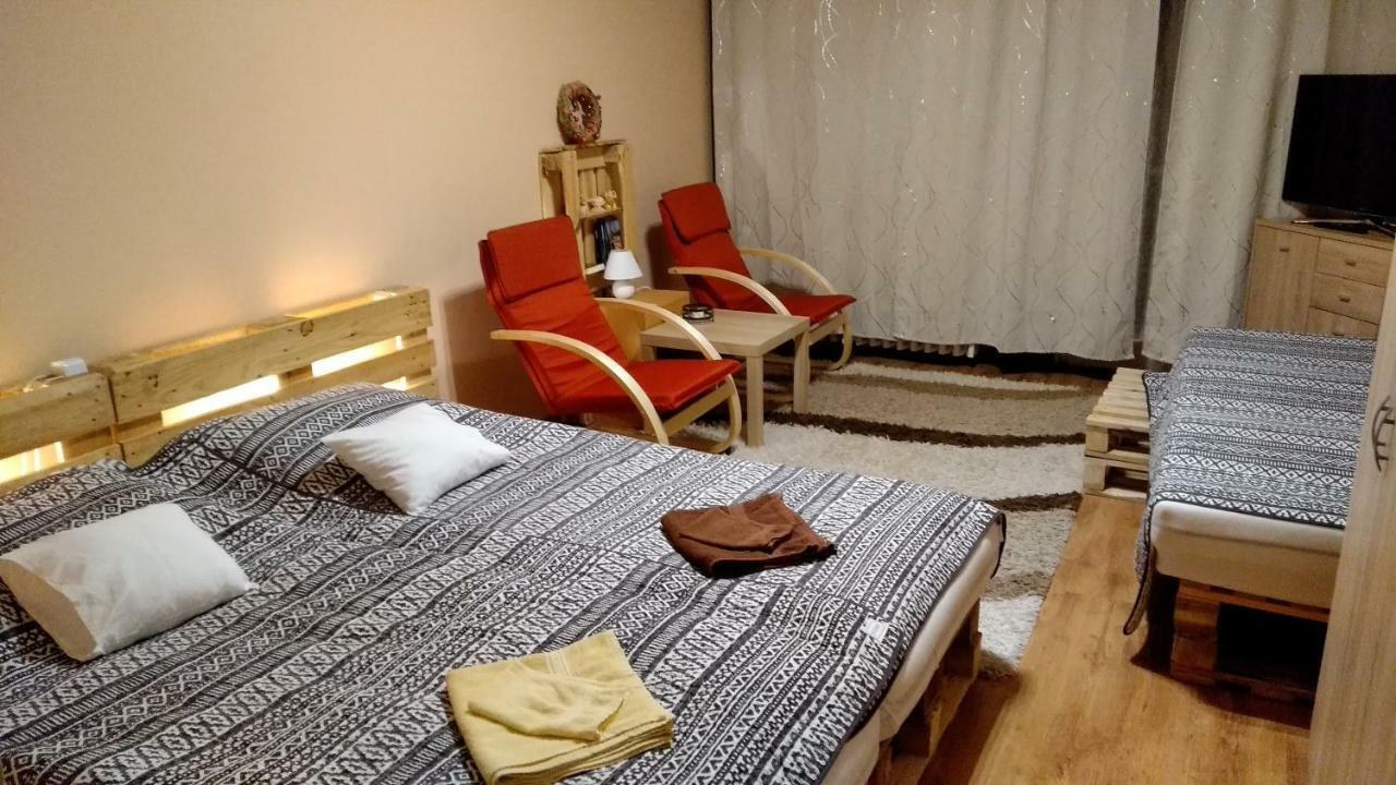 Gesztenyes Apartman Miskolc Ngoại thất bức ảnh