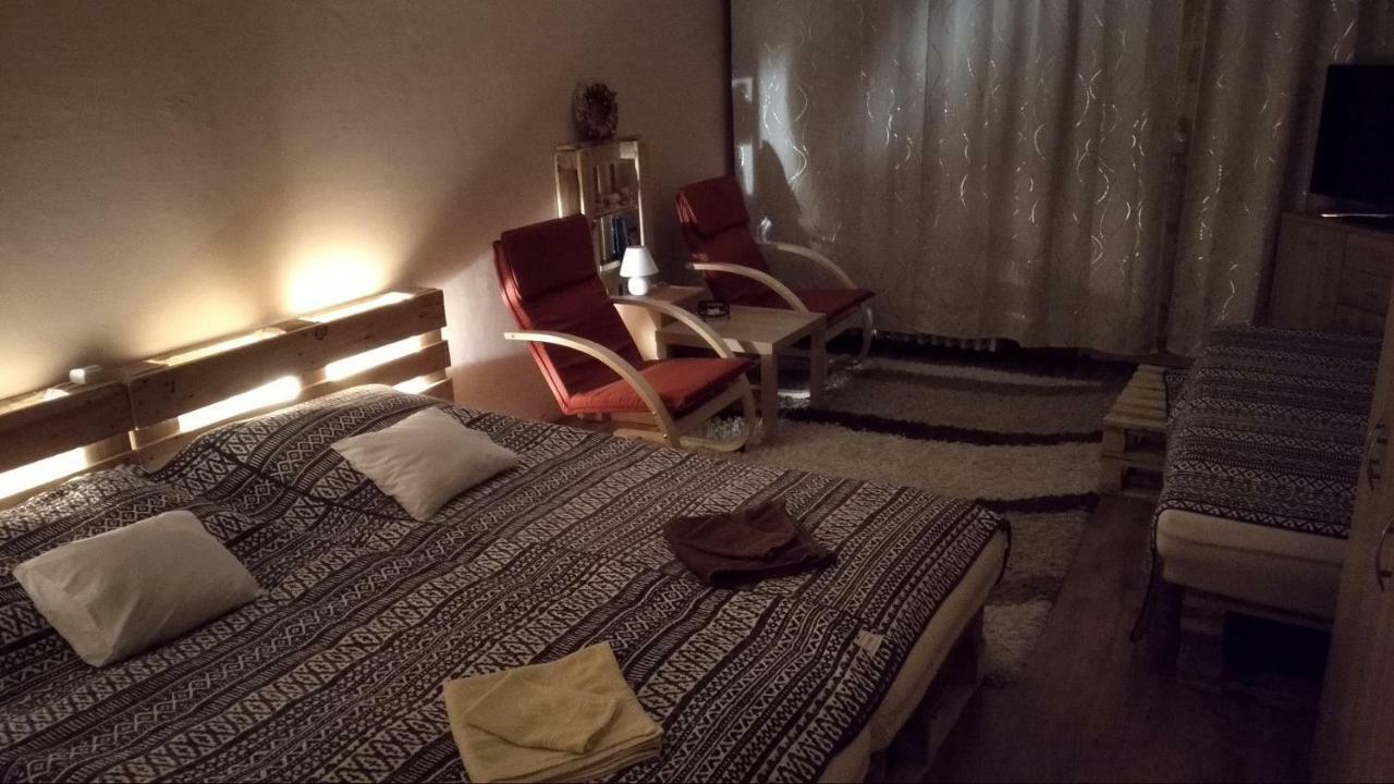Gesztenyes Apartman Miskolc Ngoại thất bức ảnh