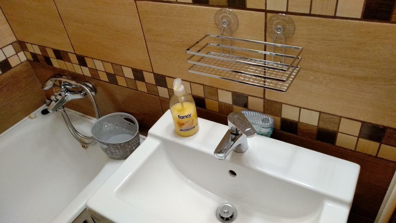 Gesztenyes Apartman Miskolc Ngoại thất bức ảnh